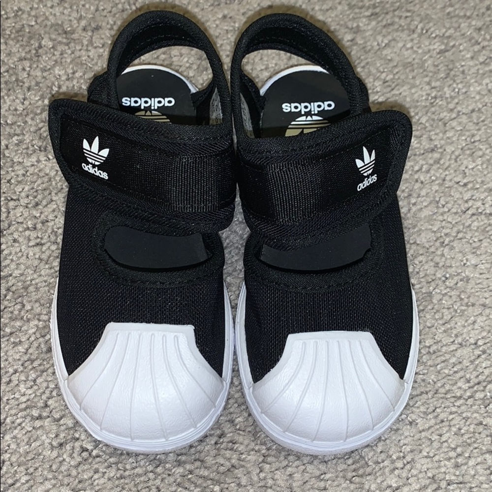 New never worn Toddler unisex turtle shell shoes